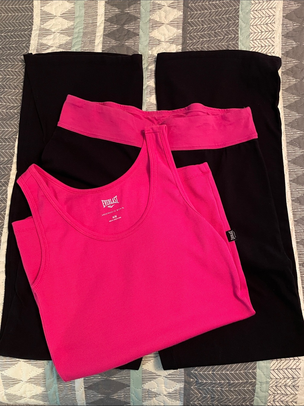Everlast Hot Pink Tank Top with Black Waistband Leggings